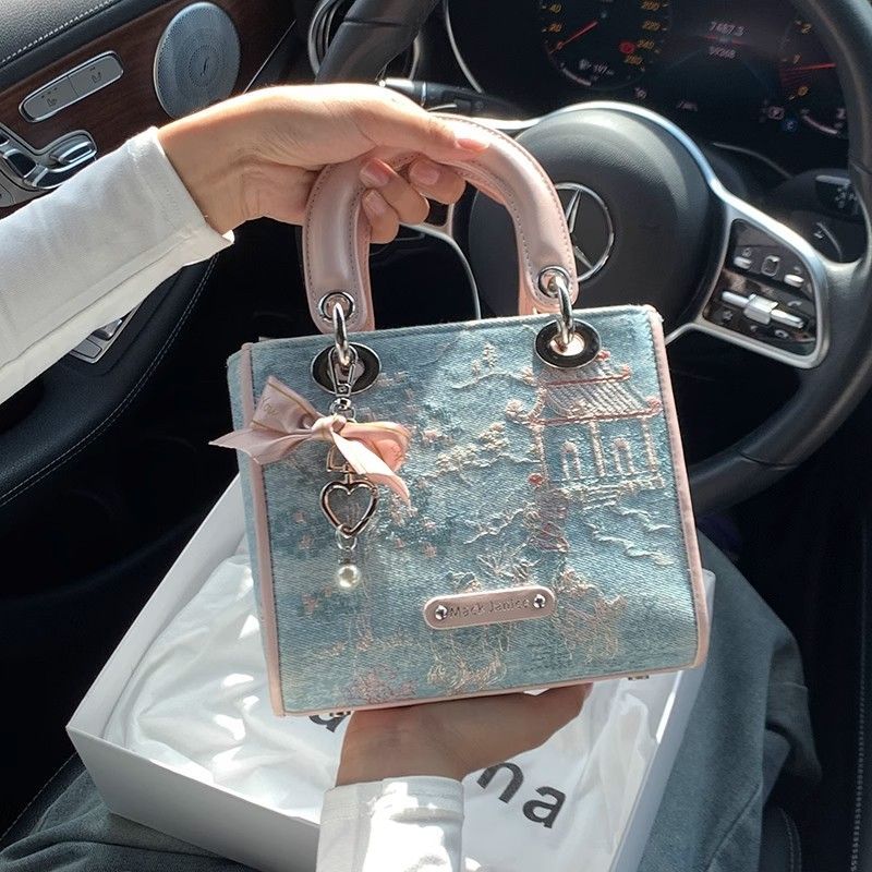High Value Light Luxury Contra - Luxury Bags Levels ulasan dan harga
